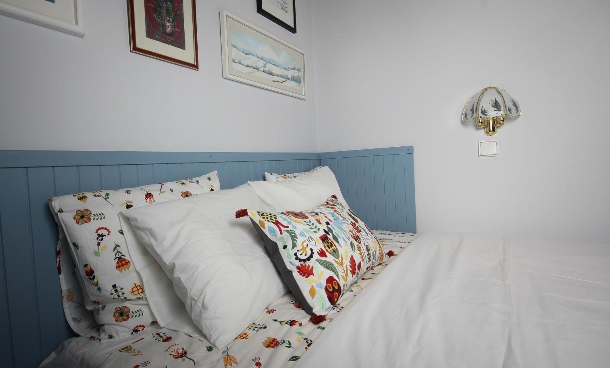 N&J Villa Swan Bled Room photo