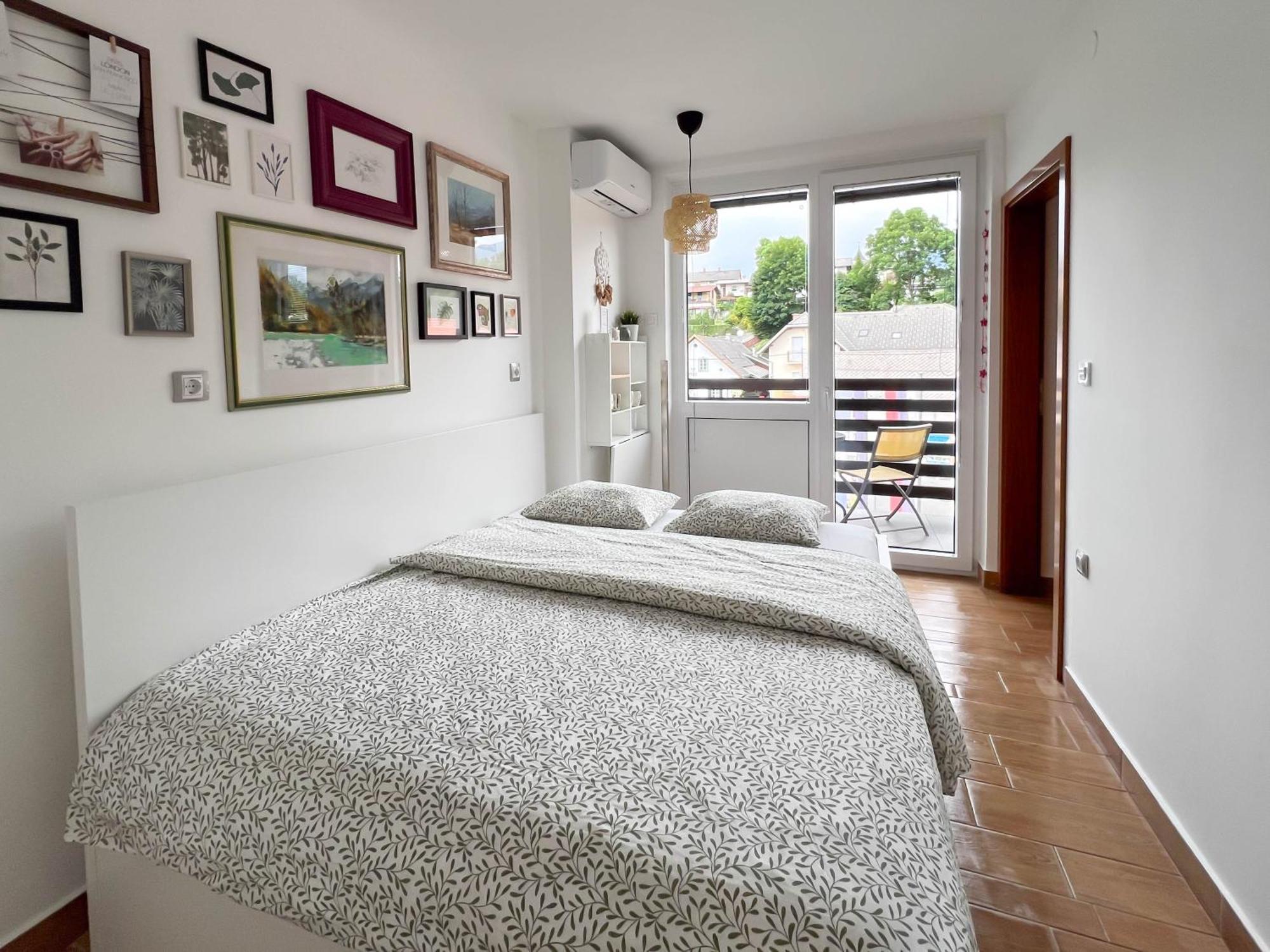 N&J Villa Swan Bled Room photo